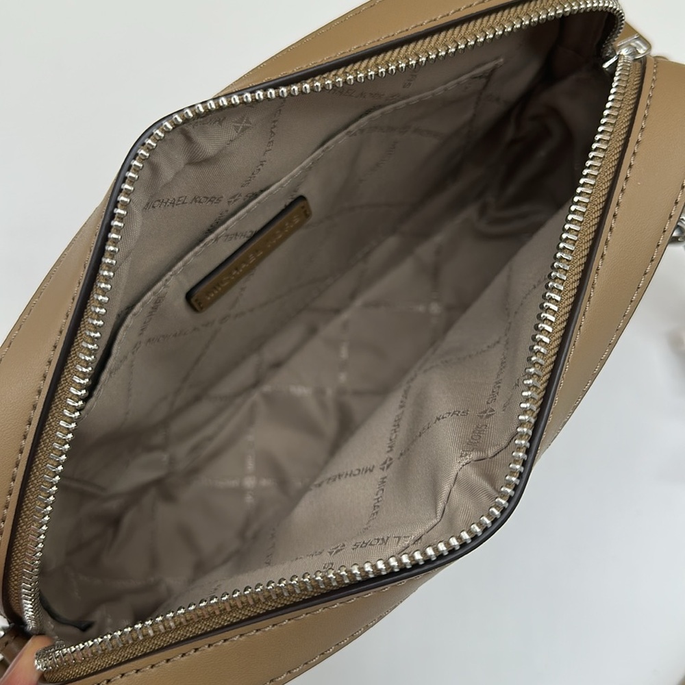 Michael Kors Jet Set Large Ombré Signature Logo East West Crossbody Body Husk - Picture 13 of 14